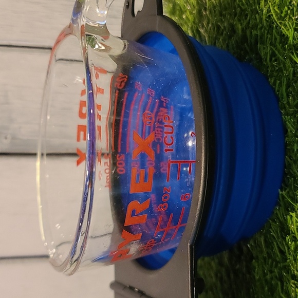 PET BOWL dual sided collapsing small pet travel bowl, asst colors *HP*HP* - Picture 13 of 13